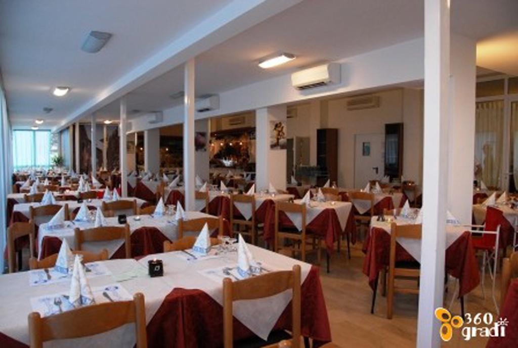 Hotel Galles Rimini Exteriör bild