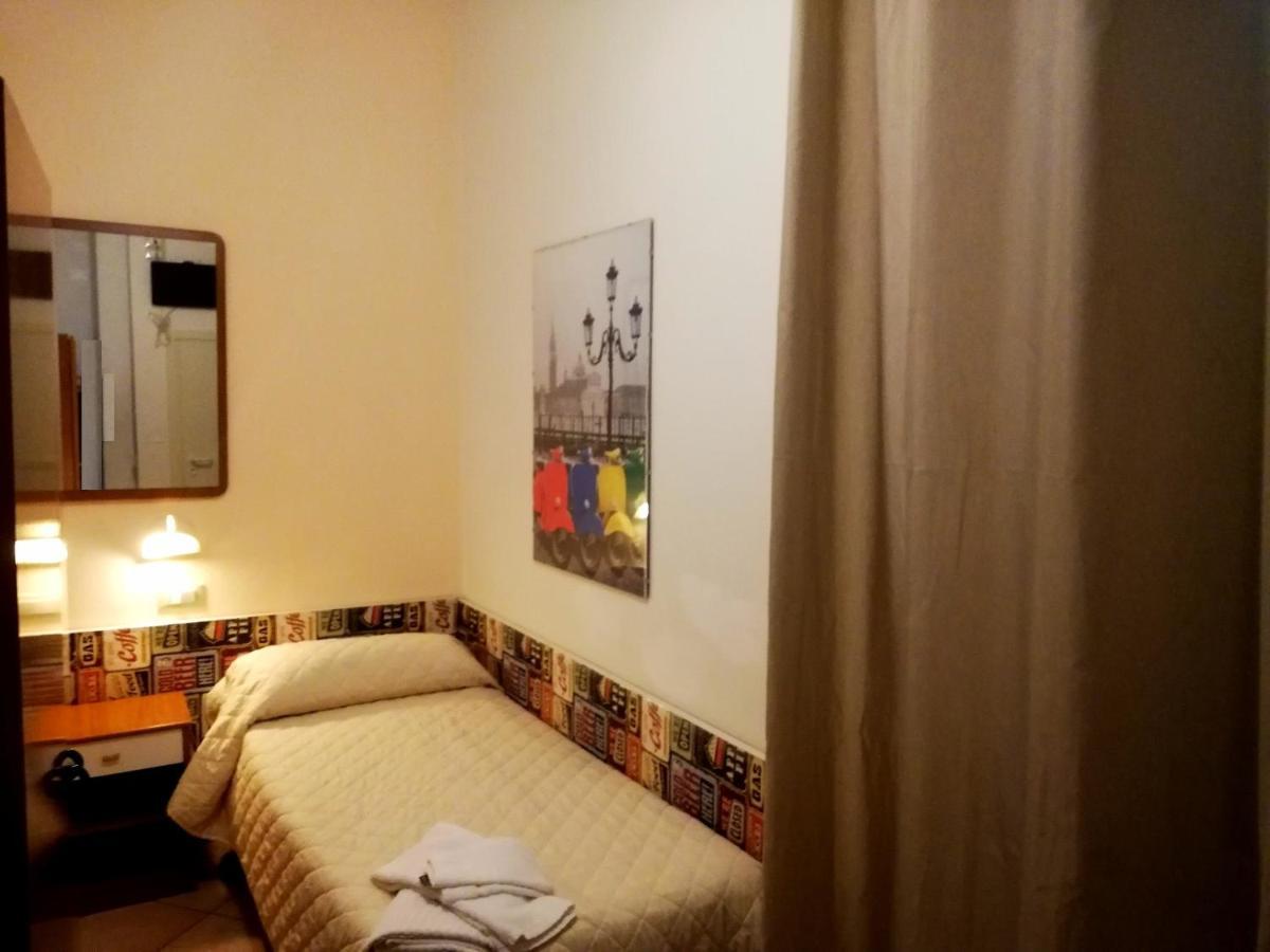Hotel Galles Rimini Exteriör bild