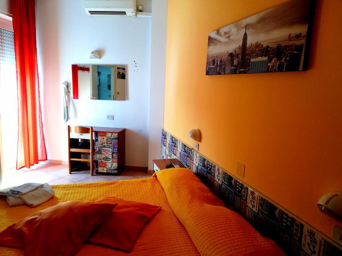 Hotel Galles Rimini Exteriör bild