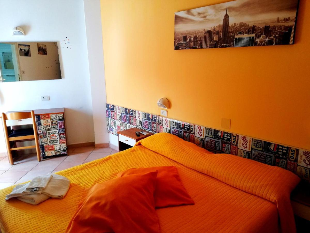 Hotel Galles Rimini Exteriör bild